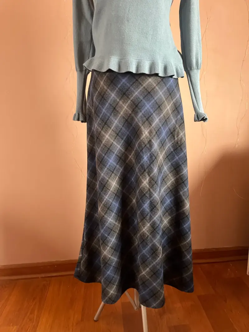 Falda larga a cuadros azul y gris - 3