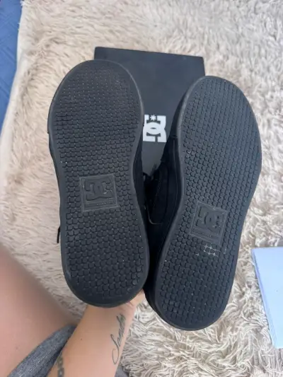 Zapatillas negras DC Pure para skate - miniatura 2