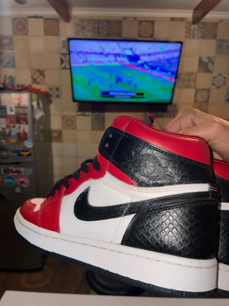 Jordan 1 High 44EUR - 1