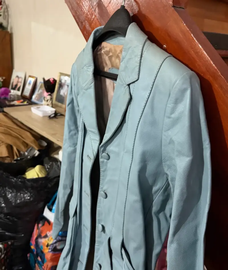 Abrigo de cuero azul claro para mujer - 2