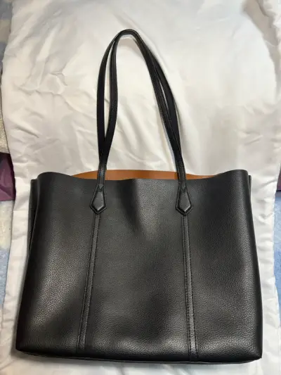 Bolso de cuero negro Tory Burch con detalle rojo - miniatura 1