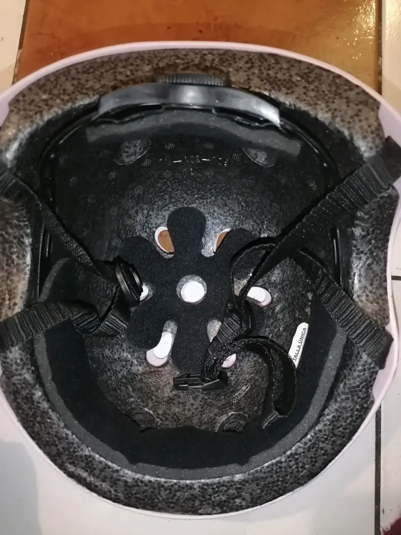 Casco infantil con diseño de mariposas Scoop - 3
