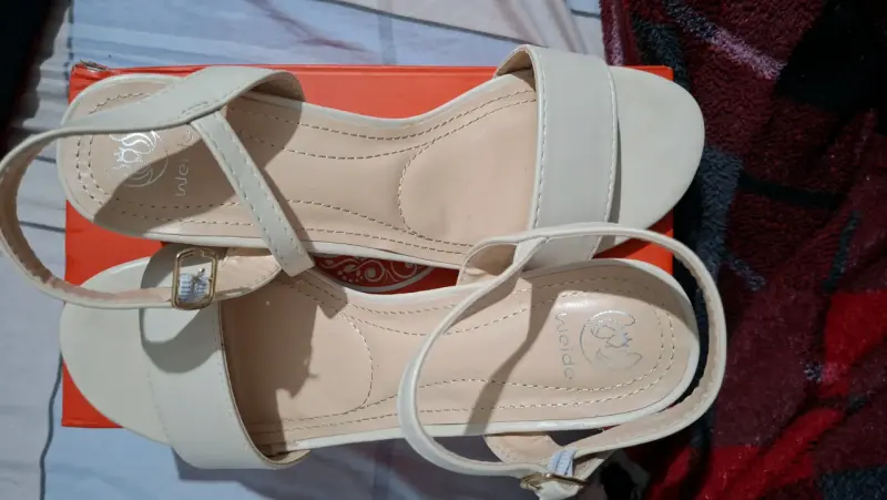 Zapatos de tacón bajo, beige para mujer Weide - 3