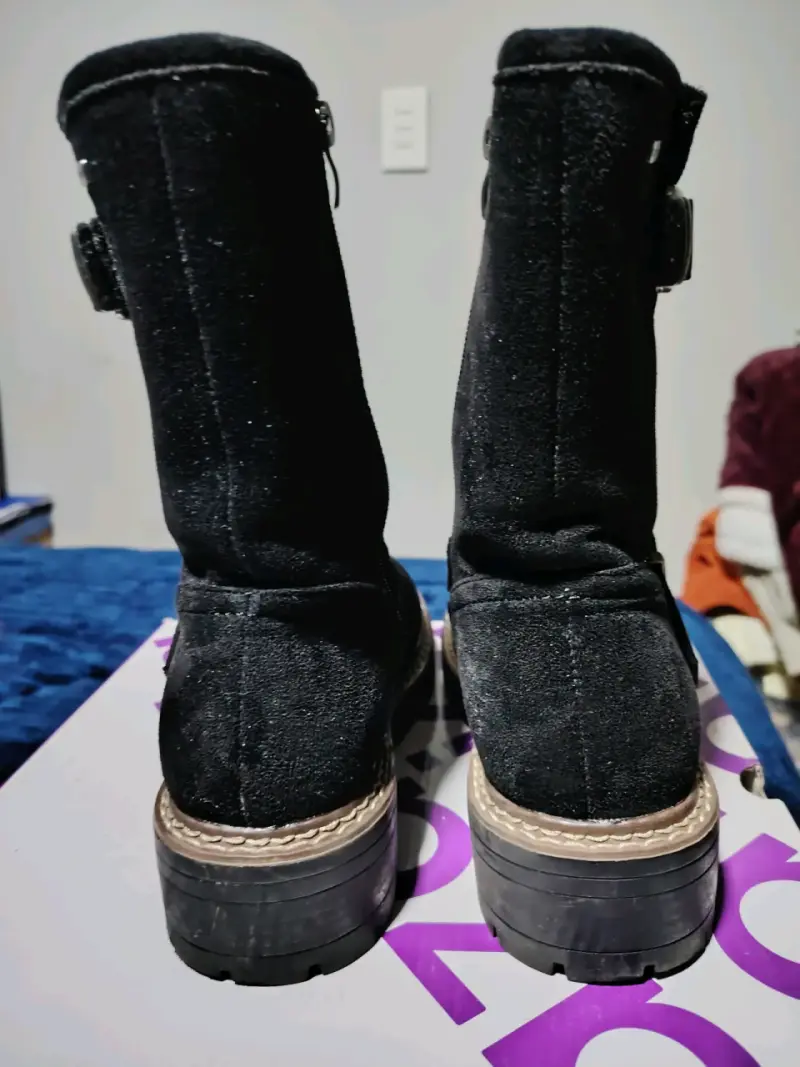 Botas negras de gamuza con hebillas Azaleia - 2