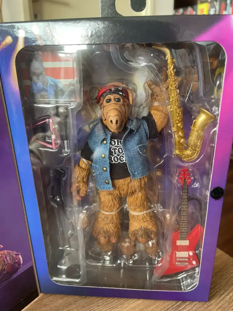 Figura de acción ALF Born to Rock con accesorios - 5