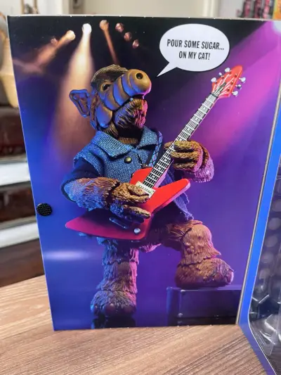 Figura de acción ALF Born to Rock con accesorios - miniatura 6