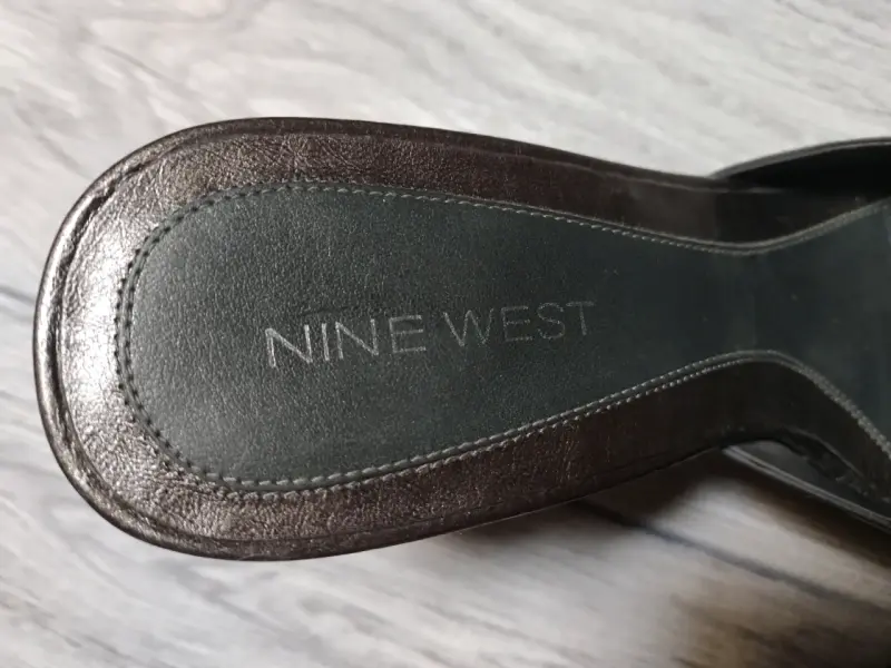 Zapatos de Tacón Nine West con Adorno Negro - 3