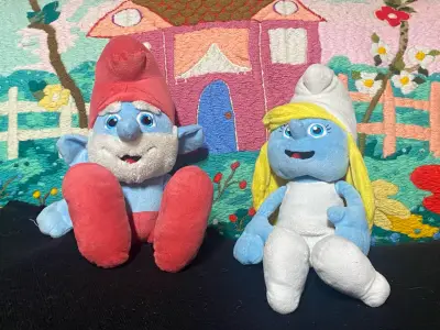 Peluches de Los Pitufos Papá Pitufo y Pitufina - miniatura 1