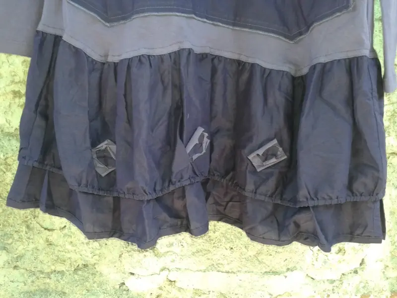 Vestido casual gris con diseño Be - 2