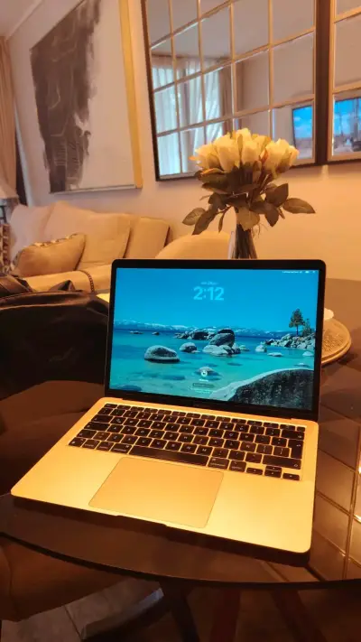 MacBook Air 13 pulgadas en buen estado - miniatura 1