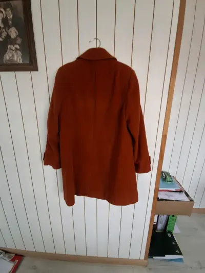 Abrigo de lana naranja para mujer - miniatura 2