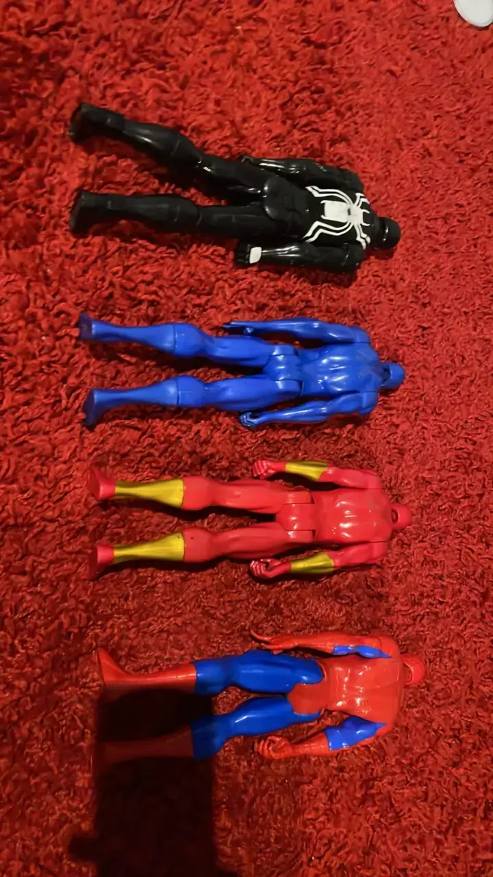 Figuras de acción de superhéroes - 2