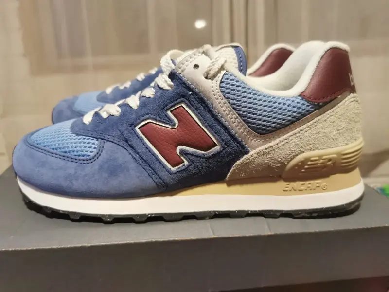 Zapatillas New Balance 574 azul y burdeos - 2