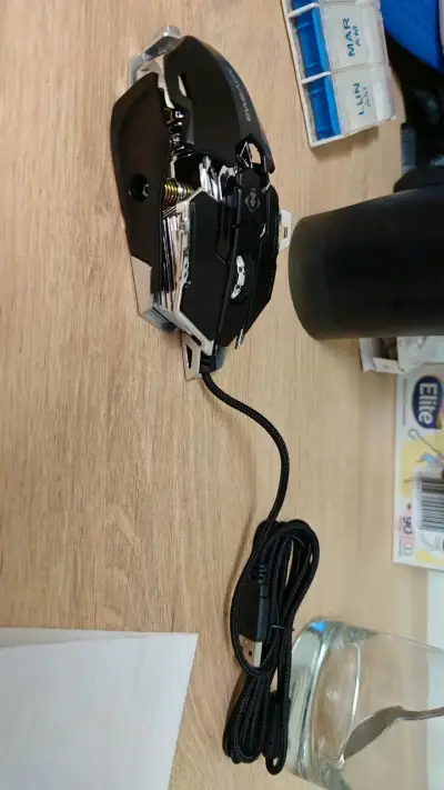 Mouse gamer MK500 con cable USB - miniatura 4