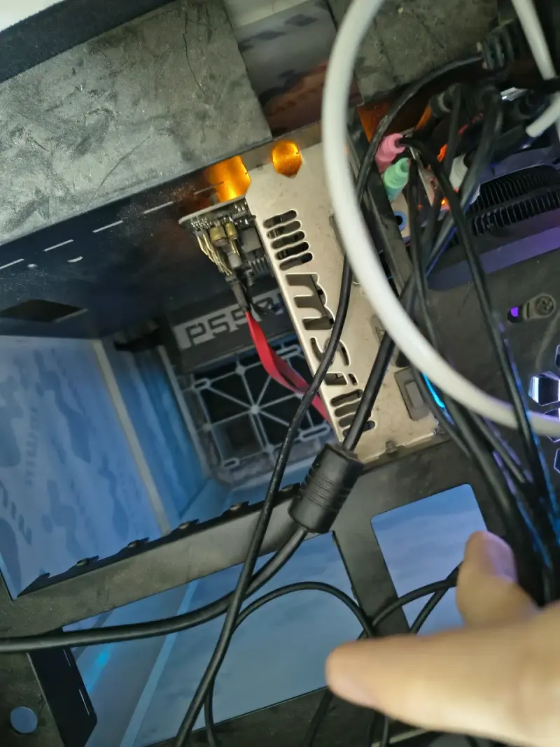 Tarjeta gráfica MSI 1050ti 4gb - 3