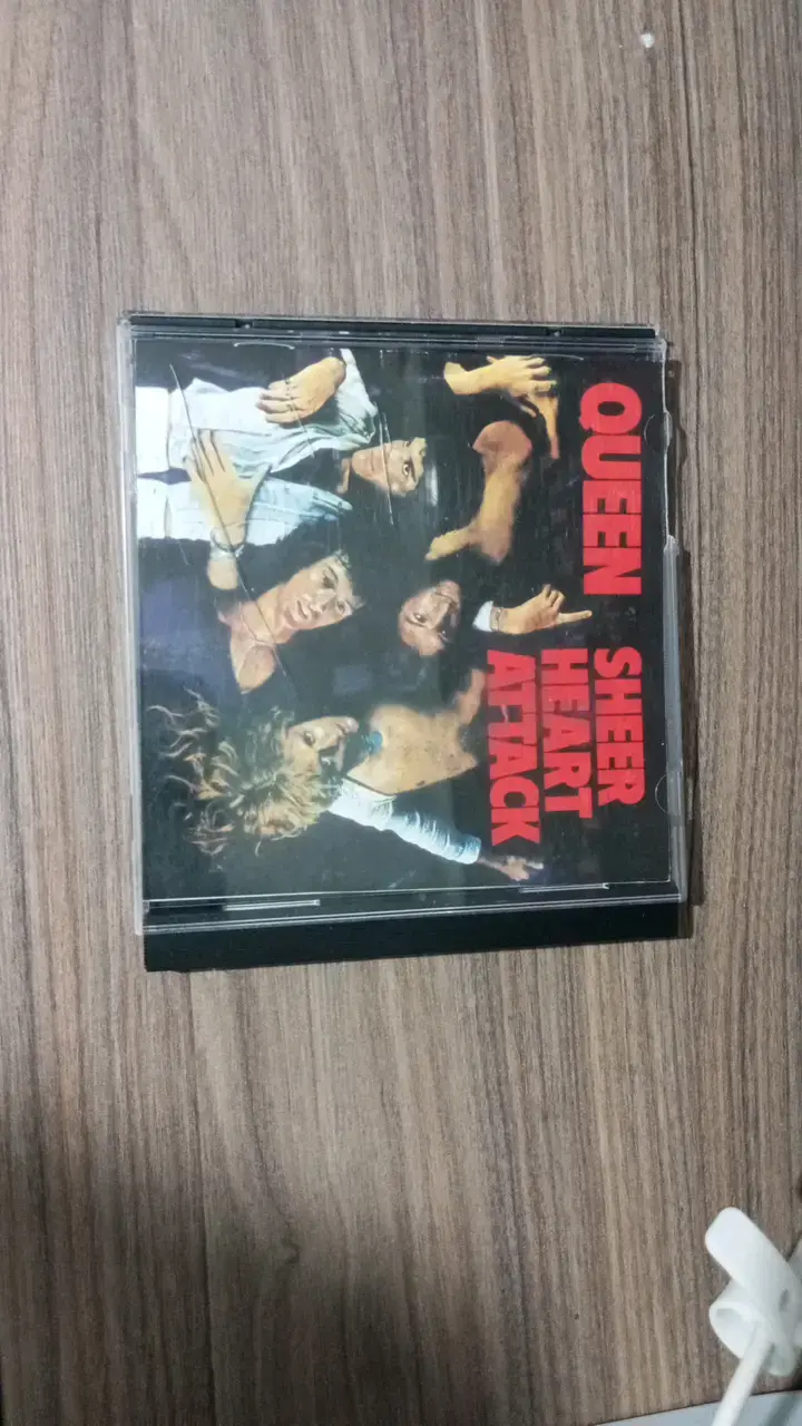 Disco Queen sheer heart attack - 1