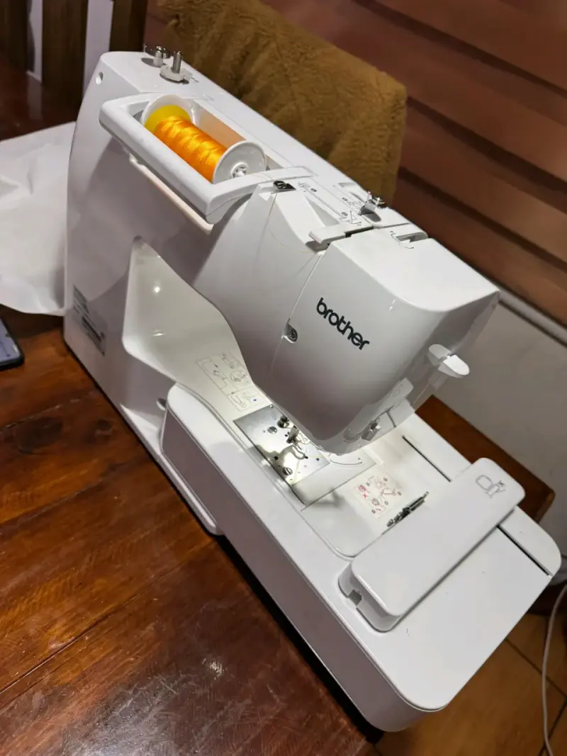 Máquina de Coser Brother Innov-is PE-460L - 4