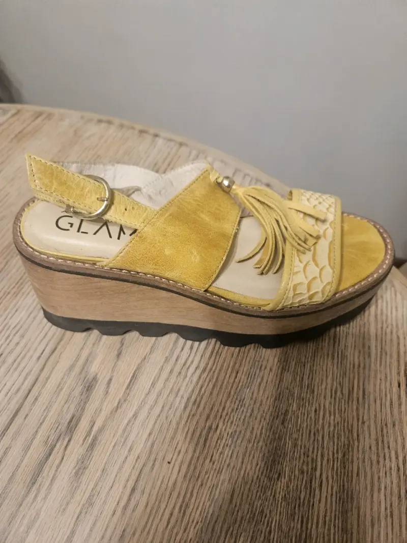 Sandalias amarillas de cuero con plataforma Glam - 3