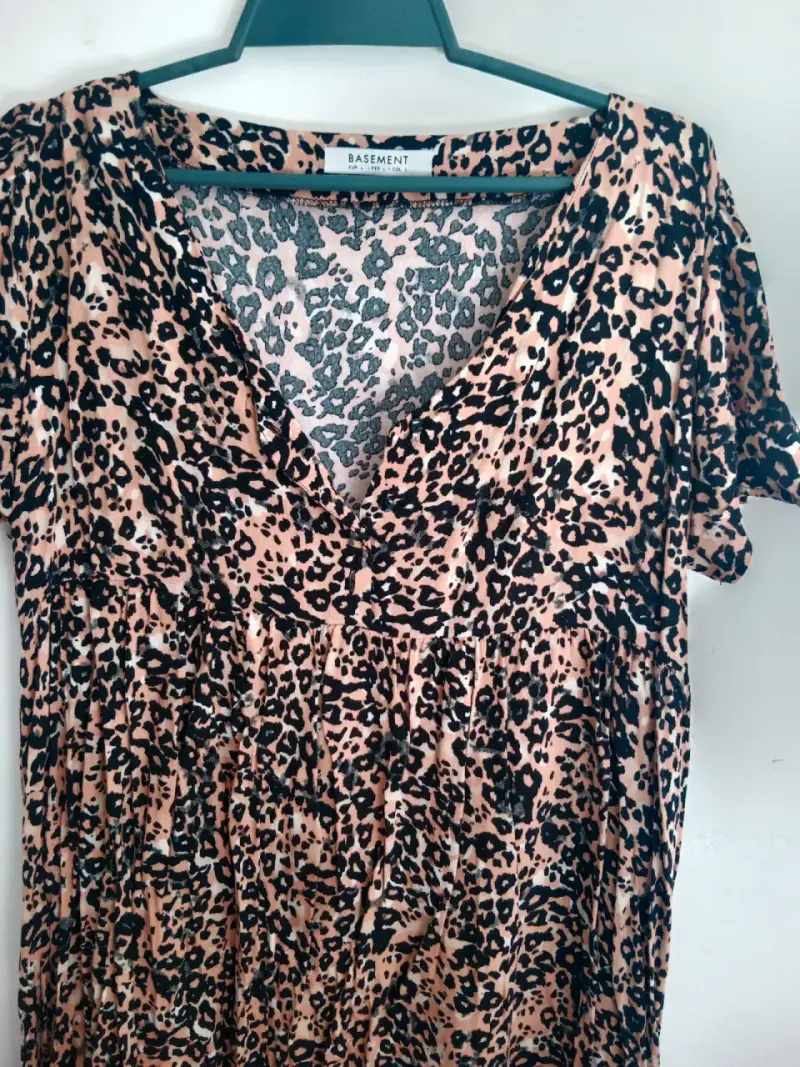 Vestido animal print Basement en buen estado - 4