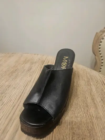 Zuecos de cuero negro con taco alto - miniatura 1