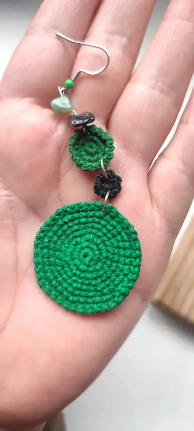 Aros tejidos a mano con piedras natural de colores - miniatura 6