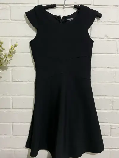 Vestido negro elegante Ava & Yelly - miniatura 1