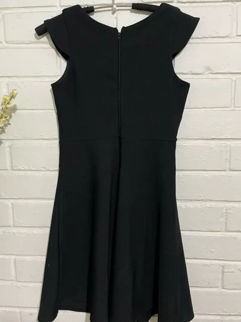 Vestido negro elegante Ava & Yelly - 2