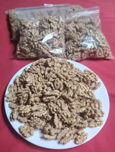 Nueces peladas en bolsas selladas - miniatura 3