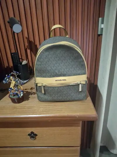 Mochila Michael Kors con diseño monograma - miniatura 1