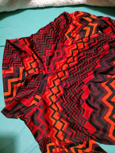 Vestido estampado zigzag colores cálidos - miniatura 4