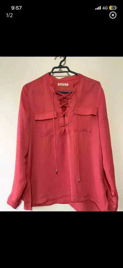 Blusa roja con cordones Bendito Pie - miniatura 1