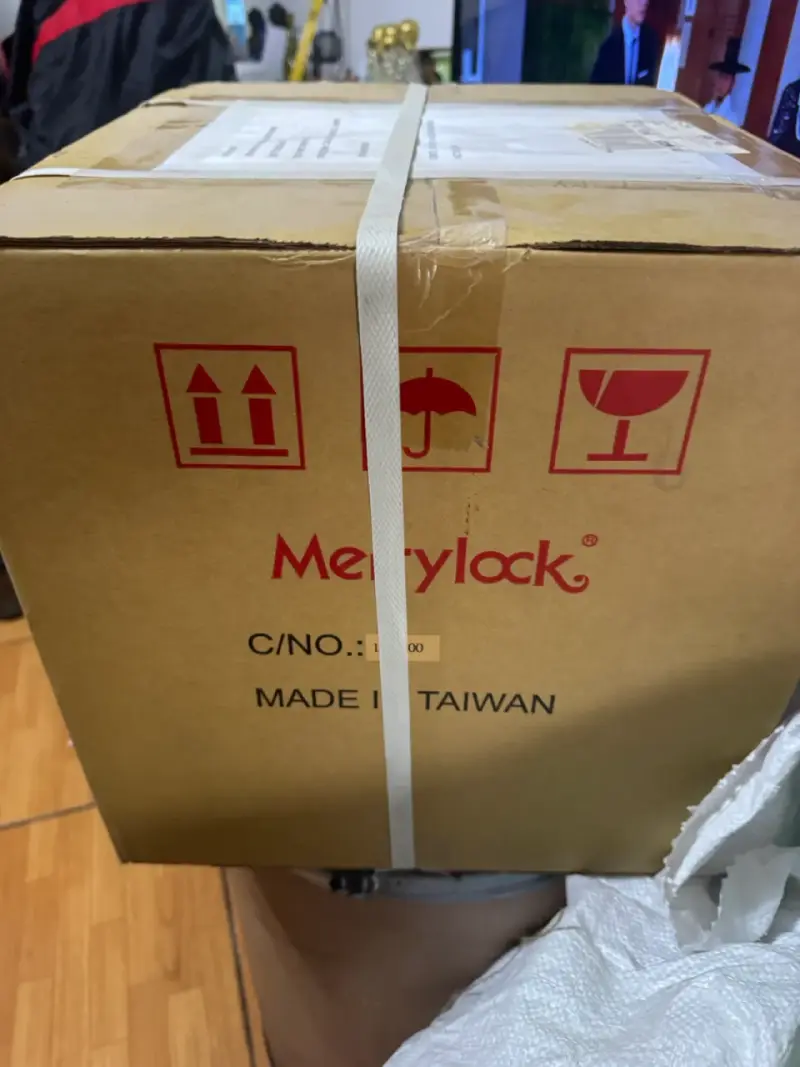 Máquina de Coser Overlock Merrylock 4055 - 3