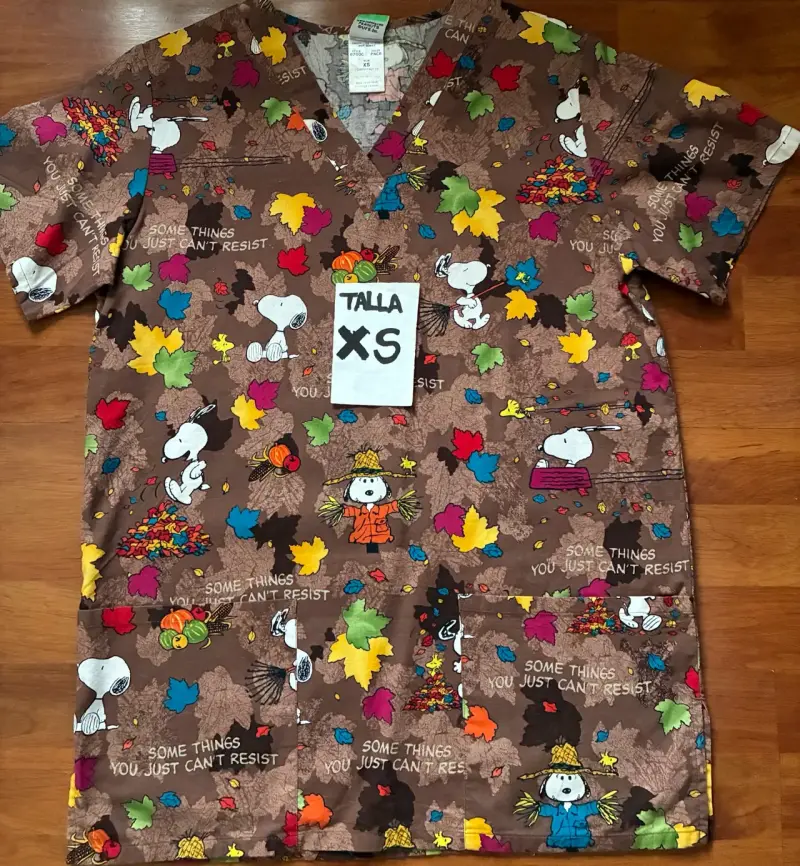 Blusas médicas estampadas talla XS - 4
