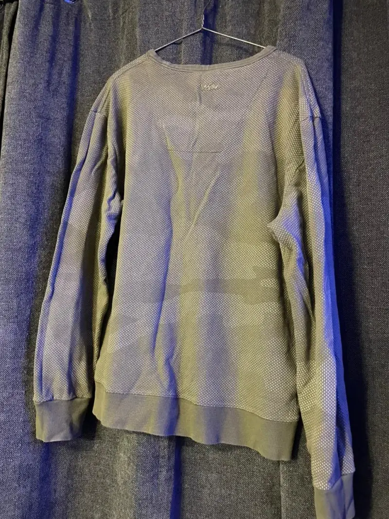 Polerón gris para hombre con diseño casual - 2
