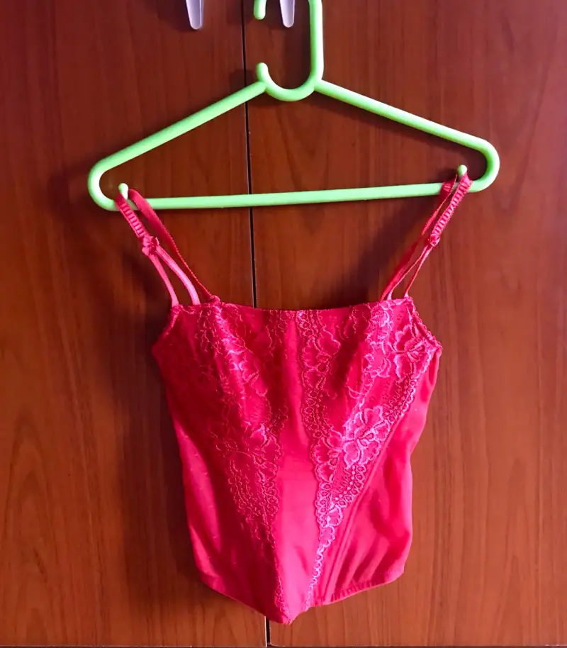 Corset rojo de encaje - 5