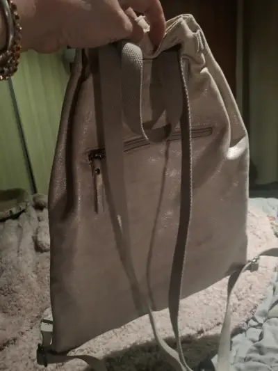 Mochila de cuero sintético plateada Tom Tailor - miniatura 1