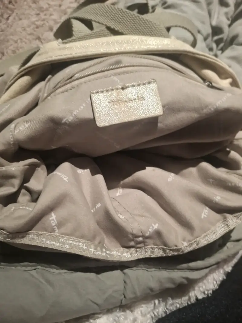 Mochila de cuero sintético plateada Tom Tailor - 3