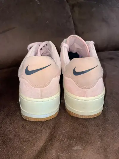 Zapatillas Nike Air Force 1 rosadas para mujer - miniatura 4