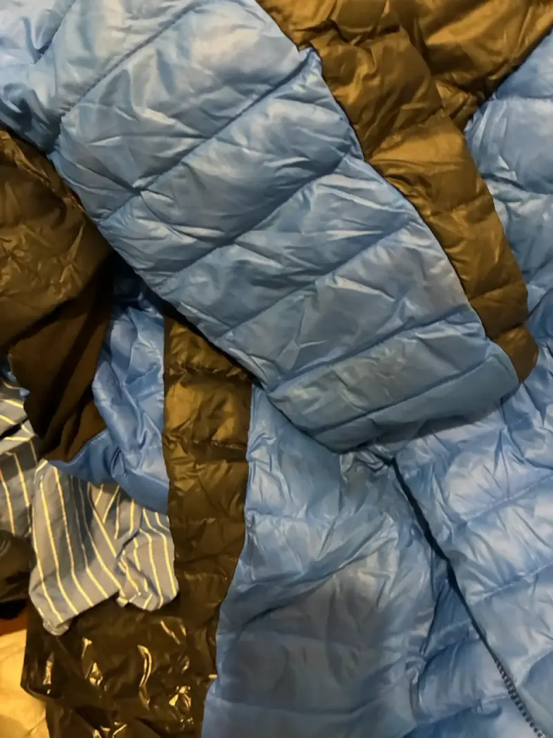 Chaqueta The North Face Summit Series azul y negra - 4