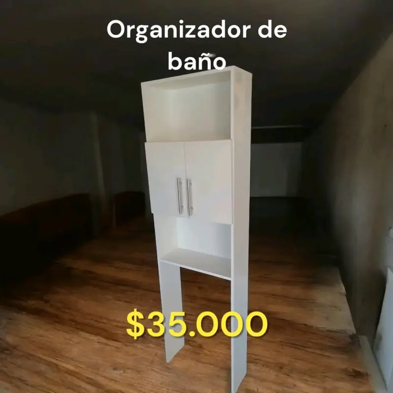 Mueble de TV blanco con espejo y patas de madera - 4