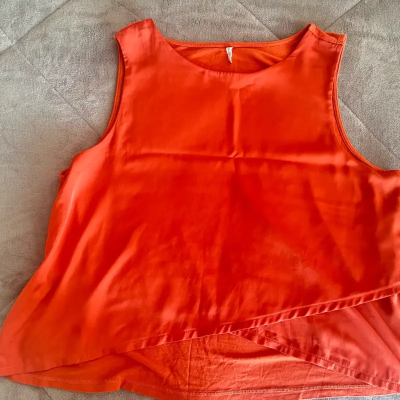 Blusa sin mangas roja de mujer marca Only - 6
