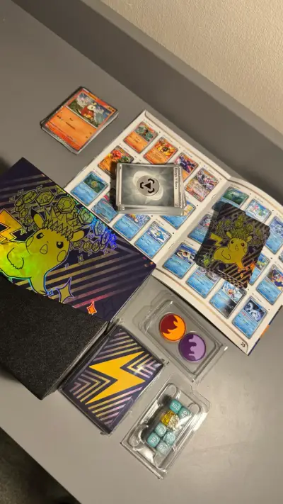 Caja de cartas Pokémon Chispas Fulminantes - miniatura 1