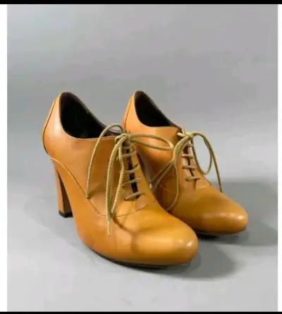 Zapatos de tacón cuero italiano color camel - miniatura 1