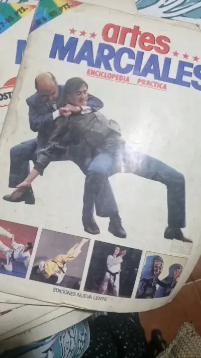 Enciclopedia Práctica de Artes Marciales Ediciones Nueva Lente - miniatura 1