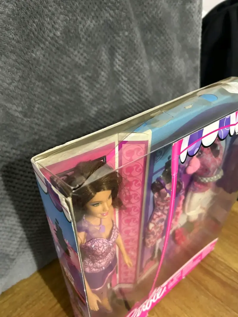 Muñeca Barbie con Ropa y Accesorios - 5
