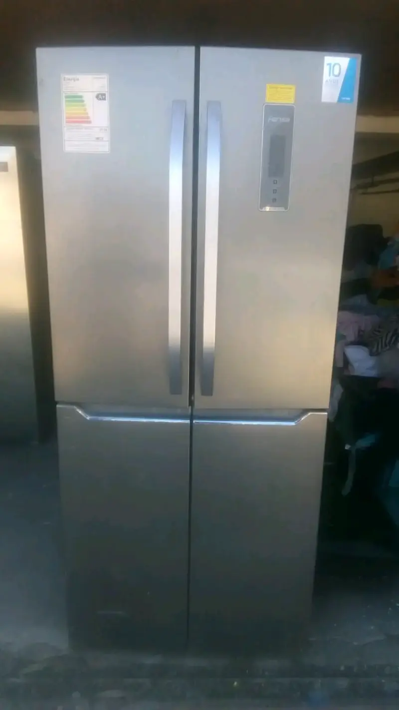 Refrigerador Side by Side con dispensador de agua - 2