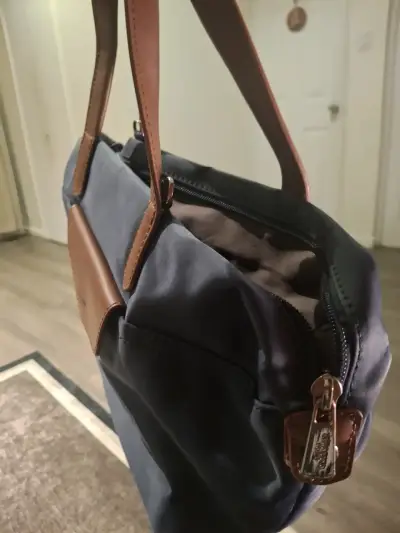 Bolso de mano Hexagona azul con detalles en cuero - miniatura 3