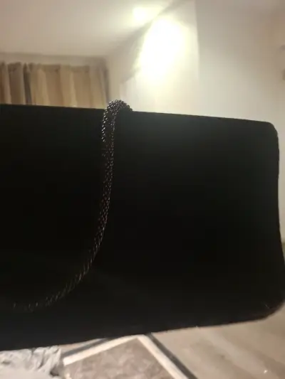Cartera negra Laura Biagiotti con cadena elegante - miniatura 5