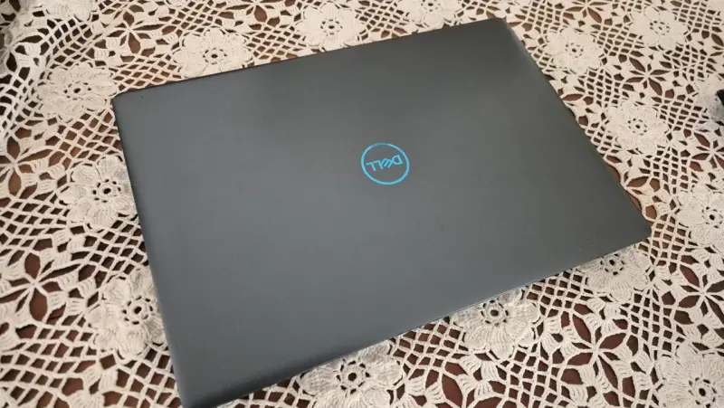 Notebook semigamer Dell G3 3579 - 2