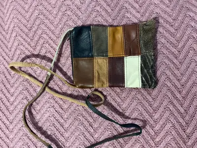 Cartera de cuero multicolor con correa larga - miniatura 1